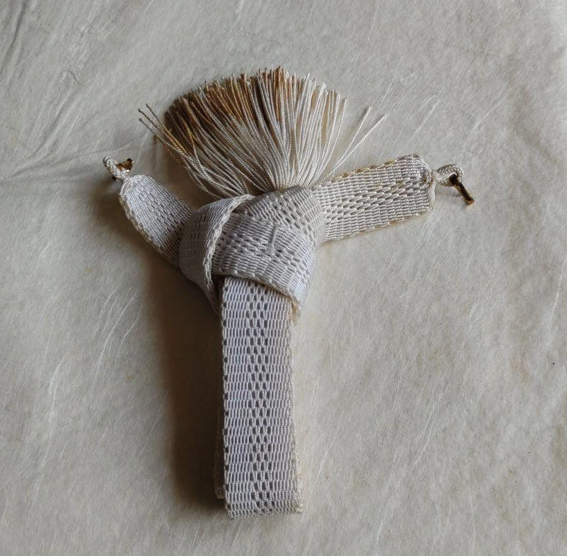 羽織紐の素材 ― 手触りと役割の違い