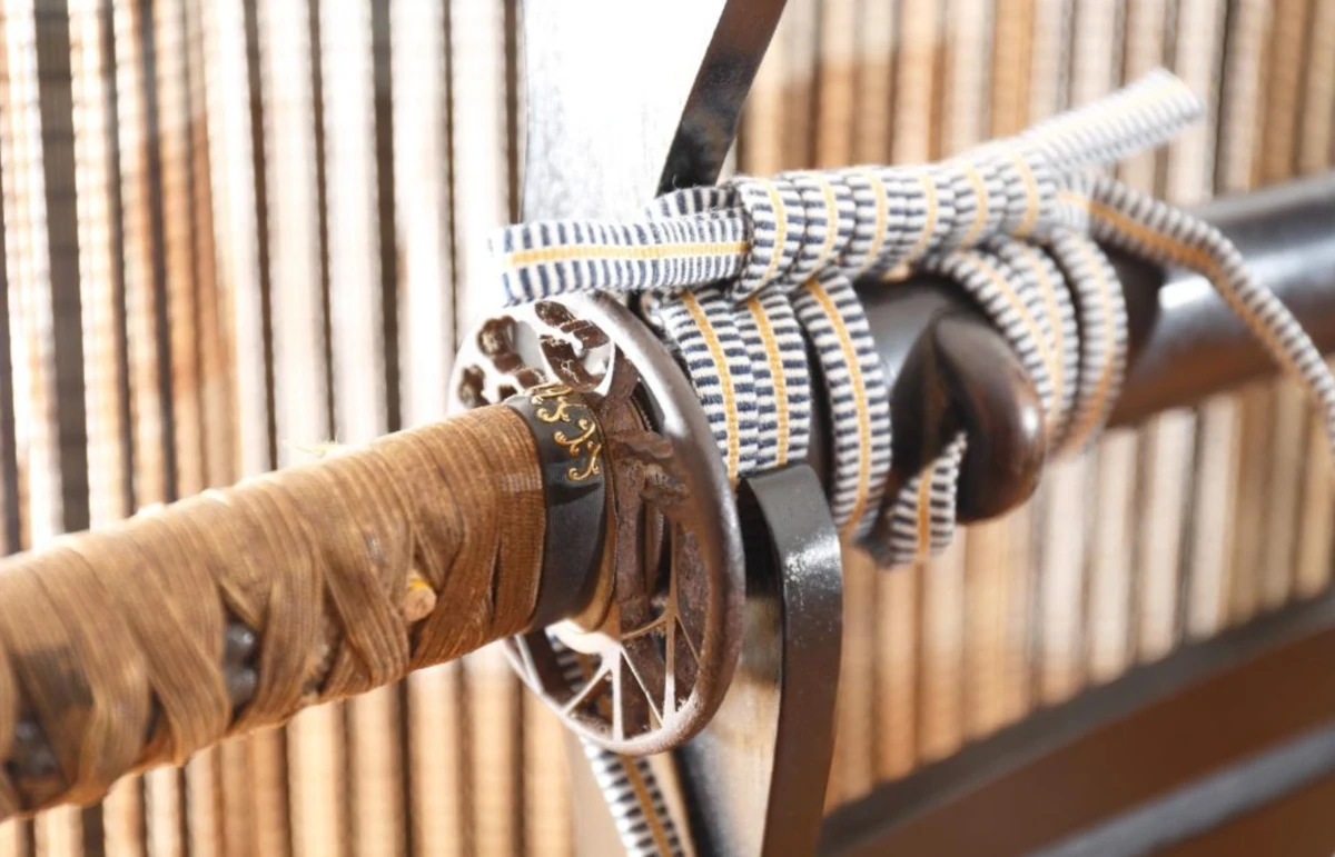 織紐と組紐の歴史 ― 結ぶための紐が分かれていった理由